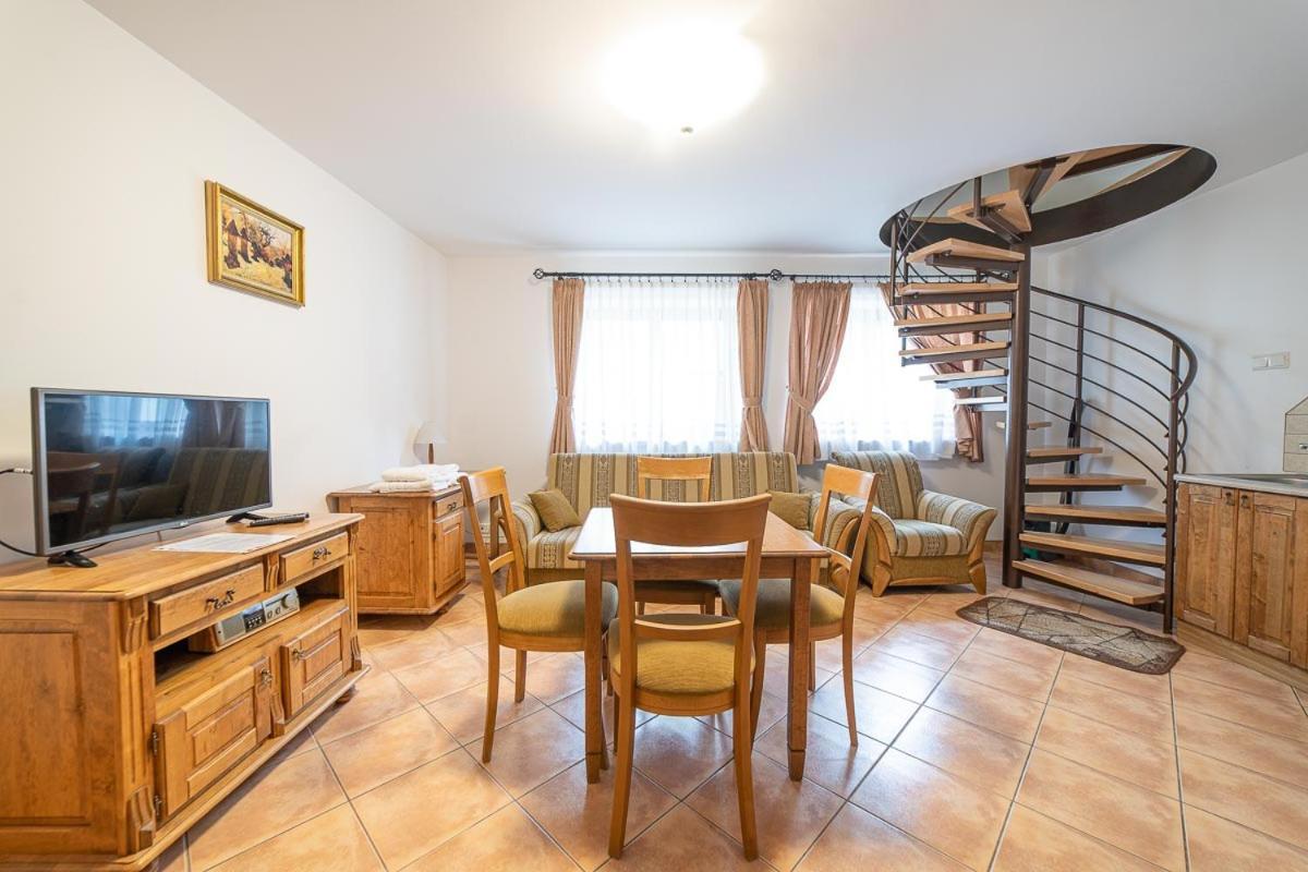 Ośrodek Wrzosowa Góra - pokoje Ruciane-Nida Exterior foto