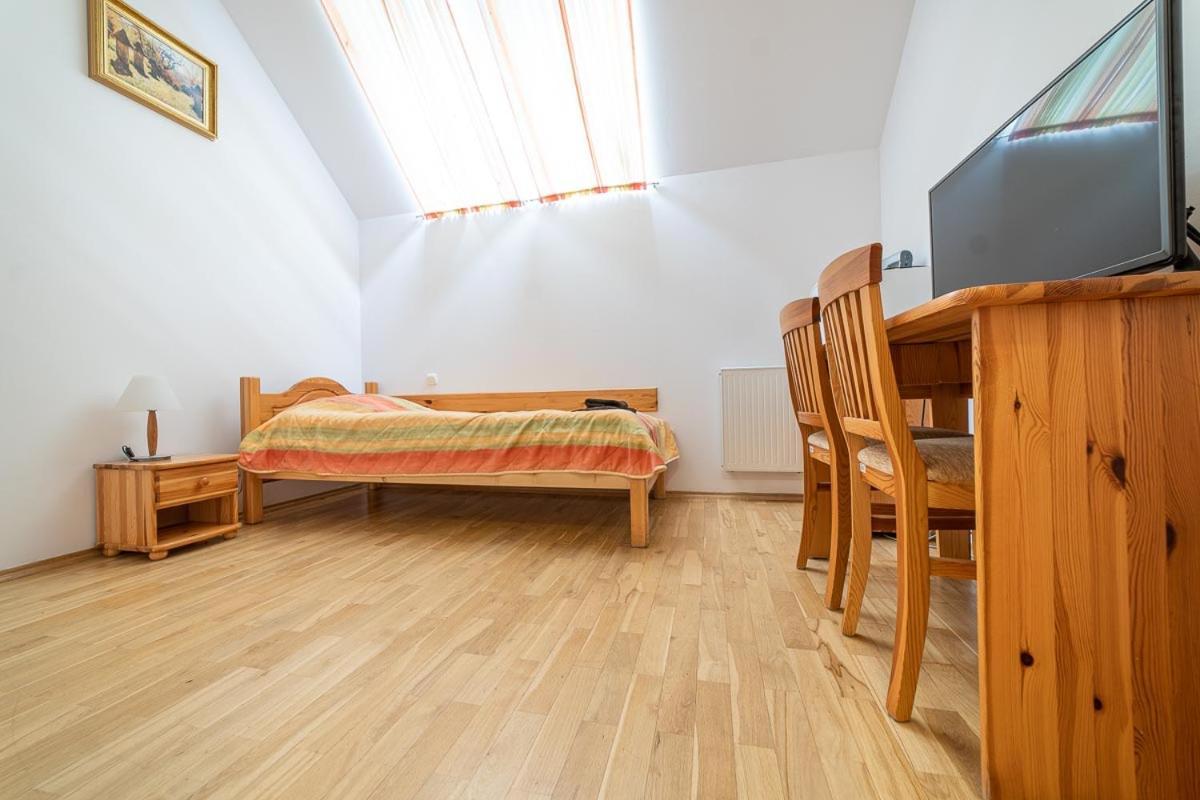 Ośrodek Wrzosowa Góra - pokoje Ruciane-Nida Exterior foto